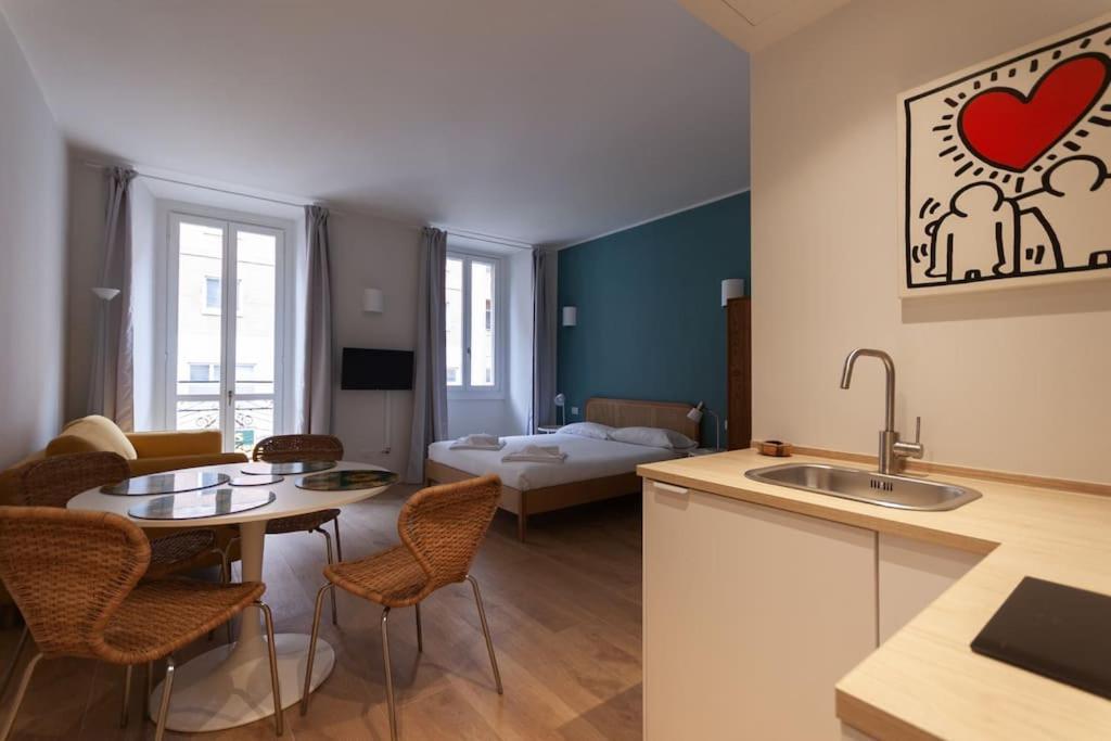 Youhosty - Ticinese Suite 1 Милан Экстерьер фото
